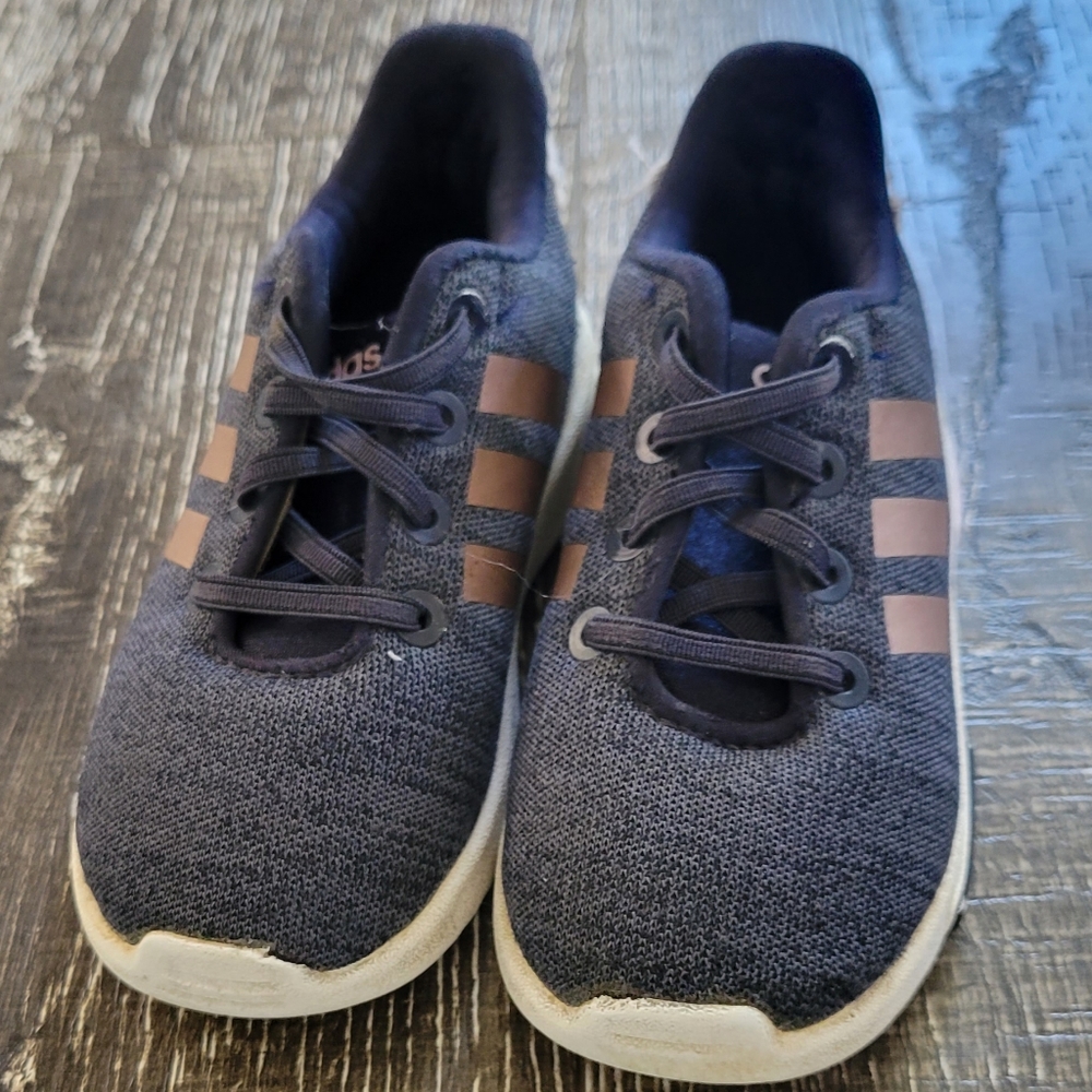 Adidas toddle size 7
